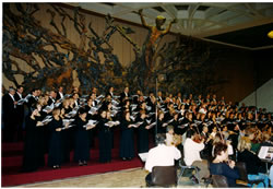 La Corale e l'orchestra durante le prove